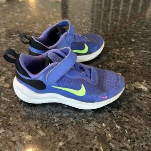 Nike Toddler Girl Shoes.